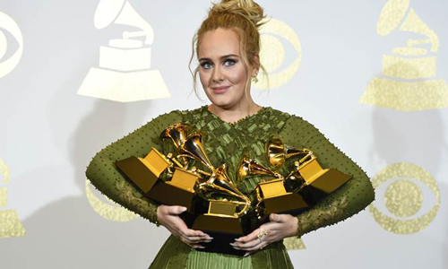 2017 Grammy Awards  မွာ ဆု ၅ ဆု သိမ္းပိုက္ခဲ့တဲ့ Adele