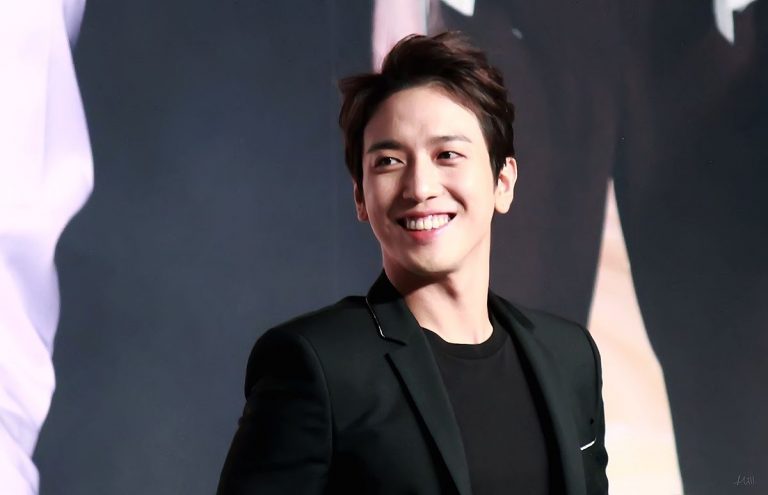 စစ္ထဲဝင္ဖို႔ အမိန္႔က်လာတ့ဲ Yonghwa