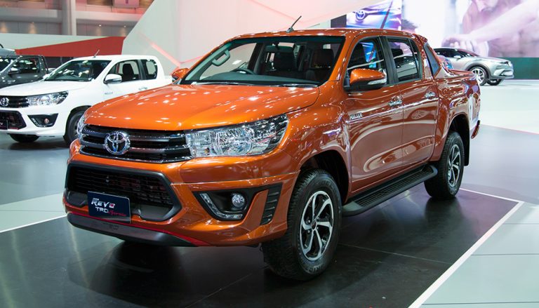 TOYOTA မွ ပိုမိုအားေကာင္းၿပီး ဆီစားပိုမို သက္သာေသာ HILUX REVO ကားသစ္ႏွင့္ FORTUNER ကားသစ္မ်ား   ျဖန္႔ျဖဴးေရာင္းခ်