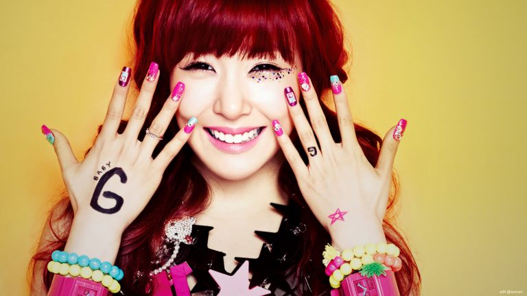 Instyle မဂၢဇင္းအတြက္ ဓာတ္ပုံ႐ိုက္ကူးခဲ့တဲ့ Tiffany