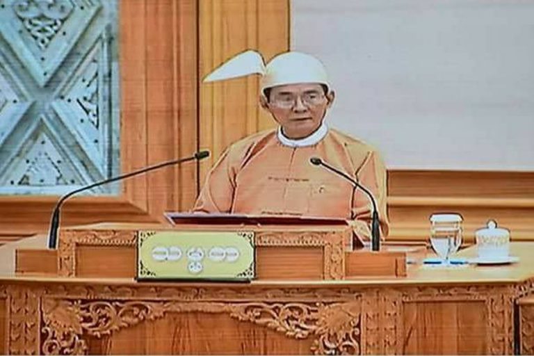 ကြၽန္ေတာ္တို႔ ျပည္သူေတြအတြက္ ဝန္ထုပ္ဝန္ပိုးျဖစ္ေစတဲ့  ႀကိဳးနီစနစ္ေတြ၊  ကြၽန္ေတာ္တို႔ လူ႔အဖဲြ႕အစည္းအတြင္း လိႈက္စားေနတဲ့ အဂတိလိုက္စားမႈေတြကို စနစ္တက် တိုက္ဖ်က္သြားၿပီး  ကြၽန္ေတာ္တို႔ ႏုိင္ငံသူႏိုင္ငံသားေတြရဲ႕   စာရိတၱမ႑ိဳင္ကိုခိုင္မာေအာင္ ႀကိဳးပမ္းေဆာင္ရြက္သြားၾကရမွာ ျဖစ္ပါတယ္ ႏိုင္ငံေတာ္သမၼတ ဦးဝင္းျမင့္