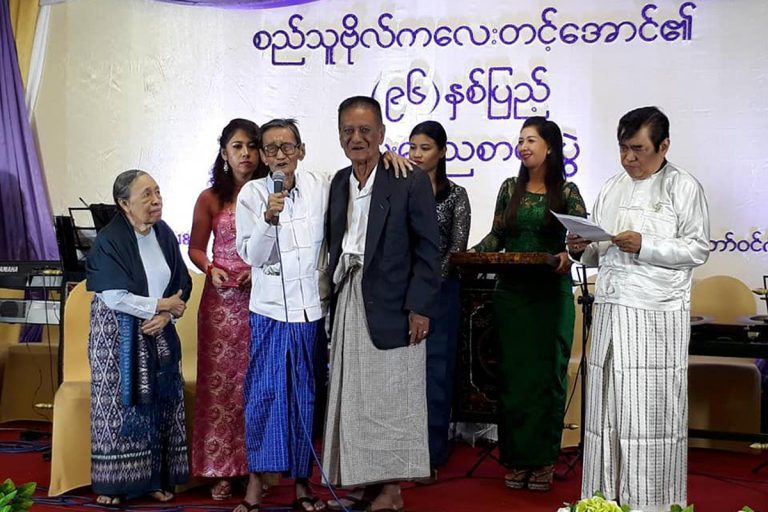 ၉၆ႏွစ္ျပည့္ ေမြးေန႔ အမွတ္တရသက္ႀကီး အႏုပညာရွင္ ၁ဝ ဦးကုိ တစ္ဦးလွ်င္ ေငြက်ပ္ ၃ သိန္းစီ လႈဒါန္းခဲ့သည့္ ဘဘ ဗိုလ္ကေလး တင့္ေအာင္