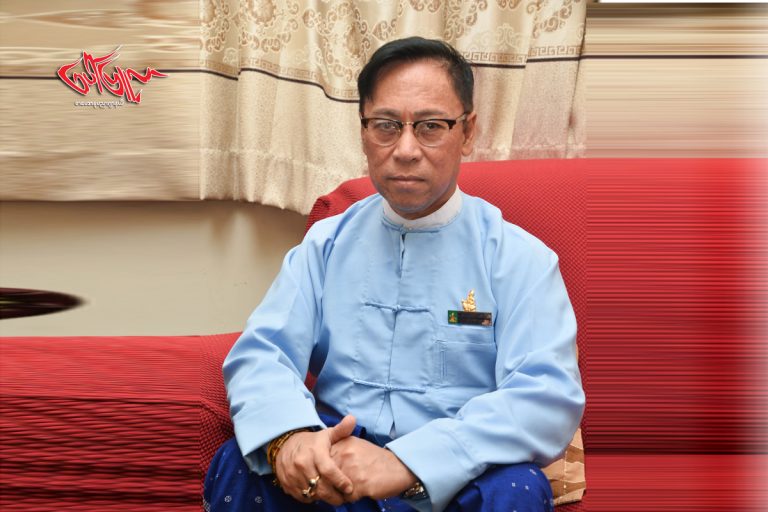 ဘက္စုံရတ့ဲ မင္းသား ၊ မင္းသမီးေတြျဖစ္ေအာင္ ႀကိဳးစားၾကပါလုိ႔ သဘင္ မင္းသားႀကီး ဦးခ်မ္းသာ လူငယ္ေတြကို အႀကံျပဳစကားဆုိ