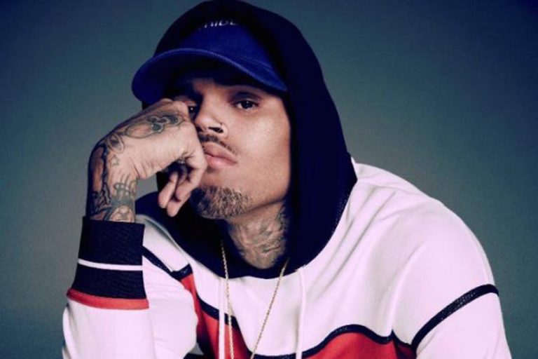 အာရွ အဆိုေတာ္အဖြဲ႕နဲ႔ ပူးေပါင္းမယ့္Chris Brown