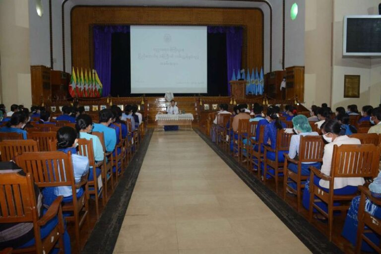 တက္ကသိုလ်ဝင်တန်းစာမေးပွဲ ကျင်းပသွားမည့်ရက် ပညာရေးဝန်ကြီး ပြောဆို