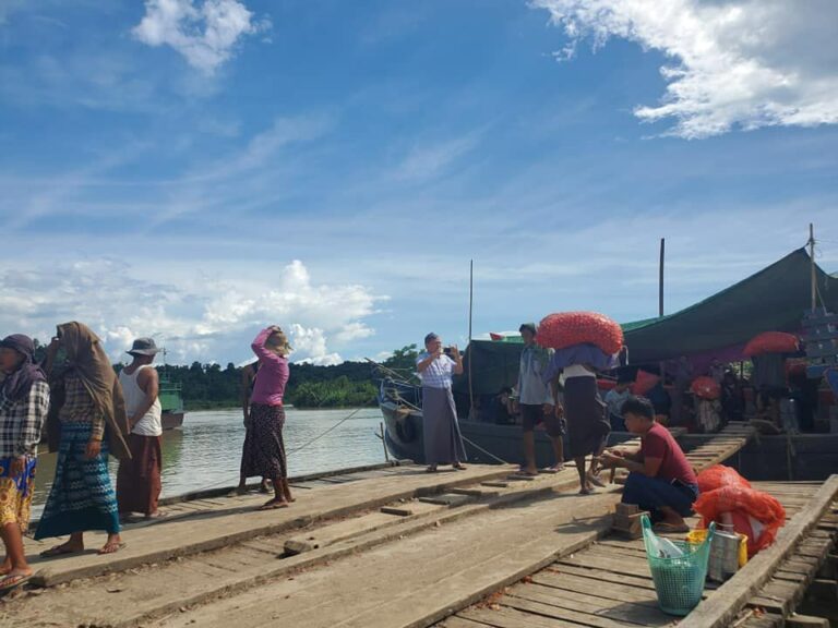 ထိုင်း-မြန်မာနယ်စပ်ကုန်သွယ်ရေးဇုန်များမှ ၂၀၂၀-၂၀၂၁ ဘဏ္ဍာနှစ်တွင် ကိုဗစ်(၁၉)ကြောင့်ပိတ်ထားသည့် လများမှလွဲ၍ အမေရိကန်ဒေါ်လာ ၁၆၉၁ ဒသမ ၄၈၅ သန်းဖိုးကုန် သွယ်နိုင်ခဲ့