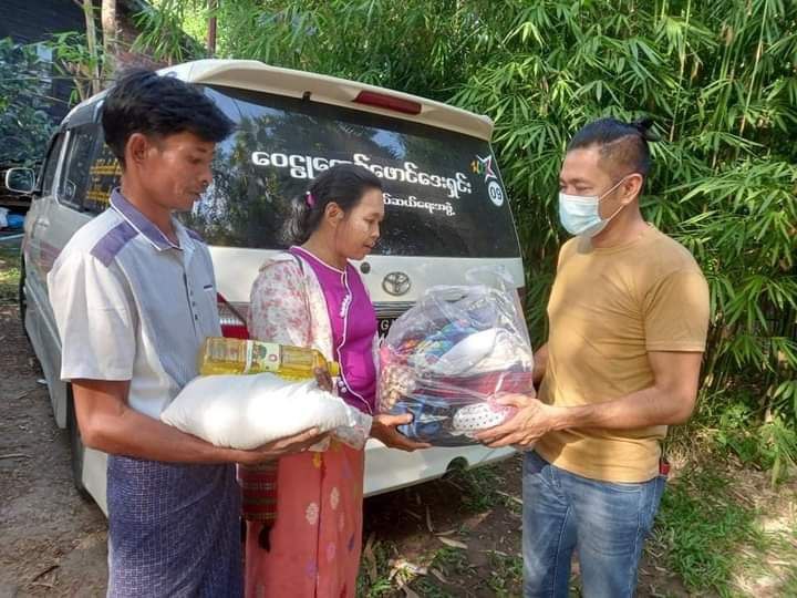 ဝေဠုကျော်ဖောင်ဒေးရှင်းရဲ့ နှစ်ဦးအလှူအဖြစ်ဆင်းရဲနွမ်းပါးတဲ့မိသားစုတွေအတွက် ဆန် ဆီအဝတ်ထည်များ လှူဒါန်း