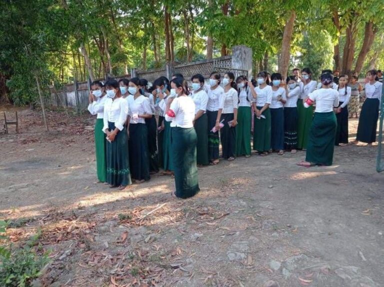 ရခိုင်ပြည်နယ်တွင် ၅ ရက်မြောက် တက္ကသိုလ်ဝင်တန်းဖြေဆိုသည့် ကျောင်းသား/ကျောင်းသူပေါင်း သုံးသောင်းကျော် ဝင်ရောက်ဖြေဆို