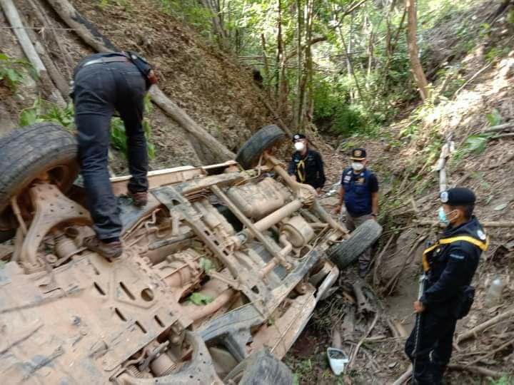 ထိုင်းနိုင်ငံ ချင်းမိုင်ခရိုင်၌ တရားမဝင်မြန်မာ အလုပ်သမားများလိုက်ပါလာသည့်ကား ချောက်ထဲပြုတ်ကျတိမ်းမှောက် ၁ ဦးသေဆုံး