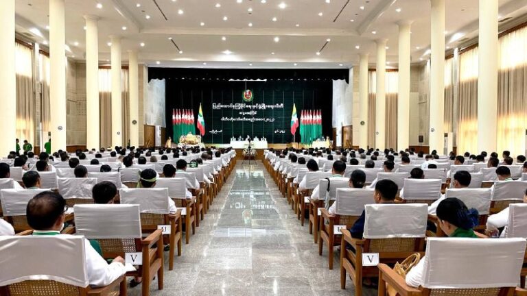 USDP က ပါတီဝင်နှင့် ဝန်းရံသူမိသားစုအချို့အတွက် ထောက်ပံ့ကြေး ကျပ်သိန်း ၁၀၀ ကျော် ပေးအပ်