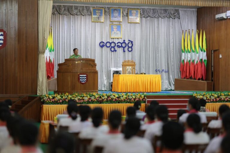 နိုင်ငံရေးသမားများ နိုင်ငံရေးရင့်ကျက်မှု လိုအပ်နေသေးကြောင်း ဗိုလ်ချုပ်မှူးကြီး မင်းအောင်လှိုင်ပြော