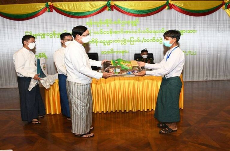 ရန်ကုန်၊ ပဲခူးနှင့် ဧရာဝတီတိုင်းတို့မှ PDF အဖွဲ့ဝင် ၁၇ ဦးအား မိဘများထံပြန်လည်အပ်နှံ