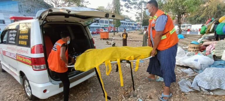 ရန်ကုန်ဘူတာကြီးအနီးတွင် အသက် (၅၀) ဝန်းကျင်အိမ်ခြေမဲ့ အမျိုးသားတစ်ဦး သေဆုံးပုတ်ပွလျက် တွေ့ရှိ