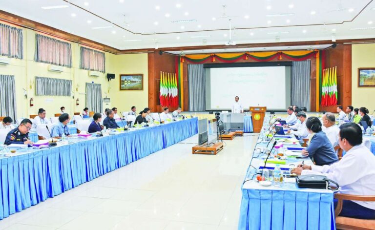 ပုဂ္ဂလိကဆေးရုံအသစ်များ လိုင်စင်ချပေးရန် ကွင်းဆင်းစစ်ဆေးနေဟု ကျန်းမာရေးဝန်ကြီးပြော