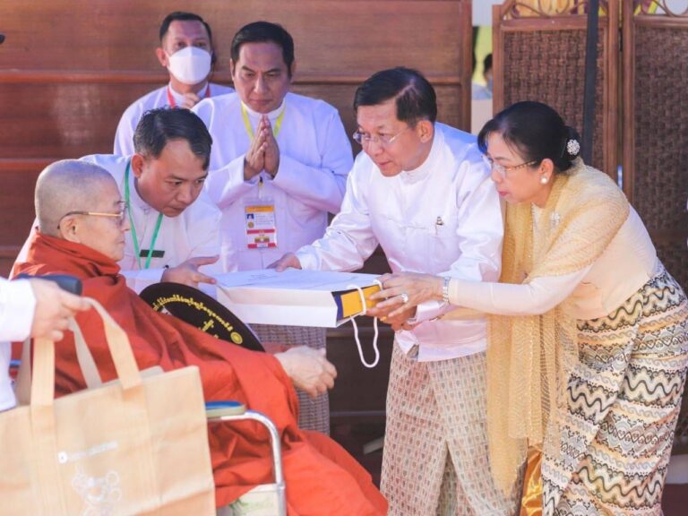 သာသနာတော်ဆိုင်ရာဘွဲ့တံဆိပ်တော်ရ ပြည်တွင်း/ပြည်ပမှ ဆရာတော်များနှင့်သီလရှင်ဆရာကြီးများအား နစကဥက္ကဋ္ဌနှင့်ဇနီးတို့ကဘွဲ့တံဆိပ်တော်များဆက်ကပ်ပူဇော်၊ထိုင်းနိုင်ငံ ဒု-ဝန်ကြီးချုပ်၊နိုင်ငံခြားရေးဝန်ကြီးလည်းတက်​ရောက်ကြည်ညို