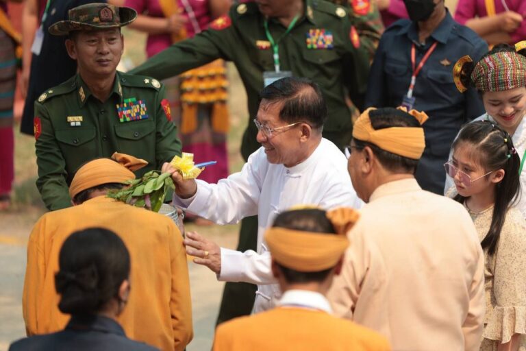 လားရှိုးမြို့ရှိ သီရိမင်္ဂလာမန်ဆူရှမ်းကျောင်းတိုက် ၊သီရိမင်္ဂလာဓမ္မရတနာသုံးထပ်ကျောင်းဆောင်သစ်ဖွင့် 