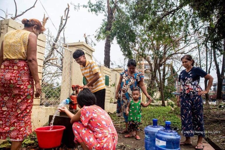 ဗြိတိန်အစိုးရမှ မုန်တိုင်းသင့် မြန်မာ ပြည်သူများအတွက် ကန်ဒေါ်လာ (၂) သန်းခွဲ ကူညီမည်