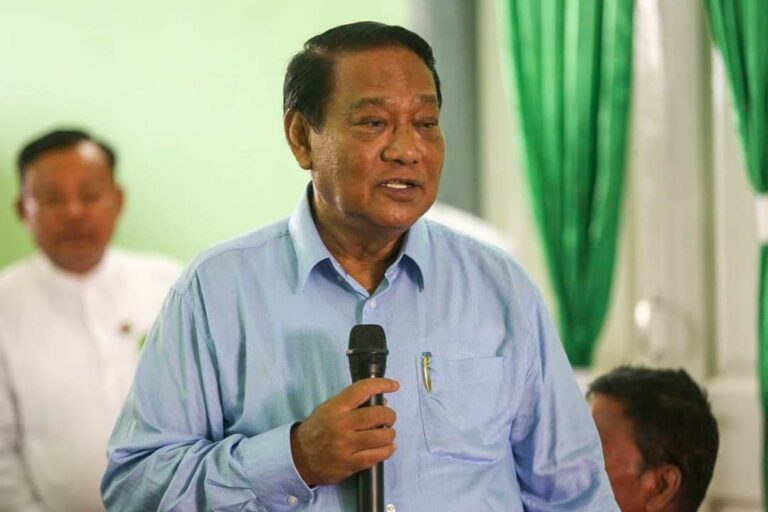 USDP ပါတီ ဥက္ကဋ္ဌမှ စစ်တွေမြို့ရှိ မုန်တိုင်းဒဏ်ခံခဲ့ရသည့် USDP ပါတီဝင်များအား ထောက်ပံ့ငွေနှင့်စားသောက်ဖွယ်ရာများထောက်ပံ့