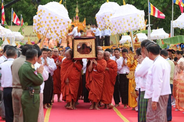 နဝမမြောက် ဗန်းမော်ဆရာတော်ကြီး၏ အန္တိမအဂ္ဂိဈာပနသာဓုကီဠန ပူဇာသဘင်ဆင်ယင်ကျင်းပ