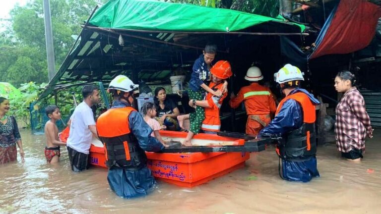 မုဒုံမြို့ရှိ နေအိမ်များအတွင်း ရေများဝင်ရောက်၍ လူဦးရေ ၂၀၀ ကျော် ရေဘေးလွတ်ရာသို့ ယာယီပြောင်းရွှေ့နေထိုင်နေရ