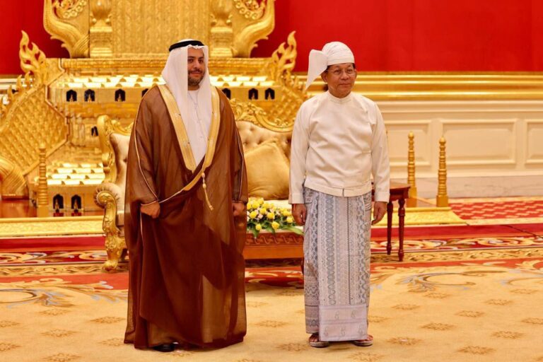 UAE သံအမတ် နှင့် သီရိလင်္ကာနိုင်ငံ သံအမတ်တို့ နစက ဥက္ကဋ္ဌ ဗိုလ်ချုပ်မှူးကြီး မင်းအောင်လှိုင်ထံသို့ ၎င်းတို့၏ သံအမတ်ခန့်အပ်လွှာပေးအပ်