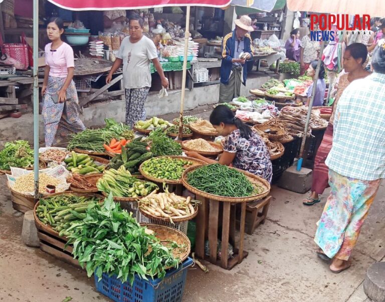 နေ့စဉ်သုံးကုန်စိမ်းဈေးများ မြင့်တက်နေမှုကြောင့် မုံရွာမြို့ စားသောက်ဆိုင်များ အခက်တွေ့