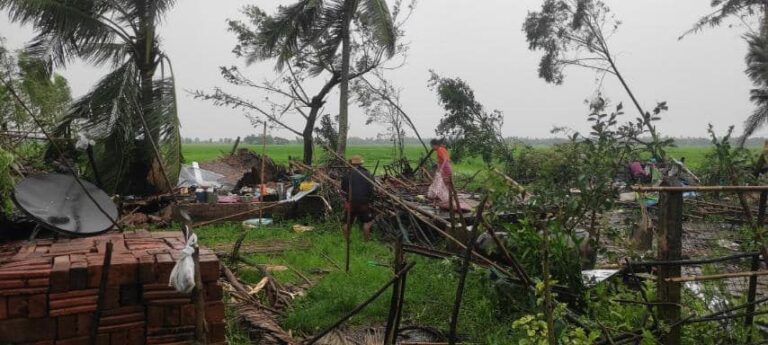 ကညင်ကုန်းကျေးရွာတွင် လေဆင်နှာမောင်း တိုက်ခတ်မှု အိမ်ခြေ (၃၄)လုံး အလုံးစုံပျက်စီးခဲ့ပြီး (၃၇)လုံးမှာ အမိုးအကာများ ပျက်စီး