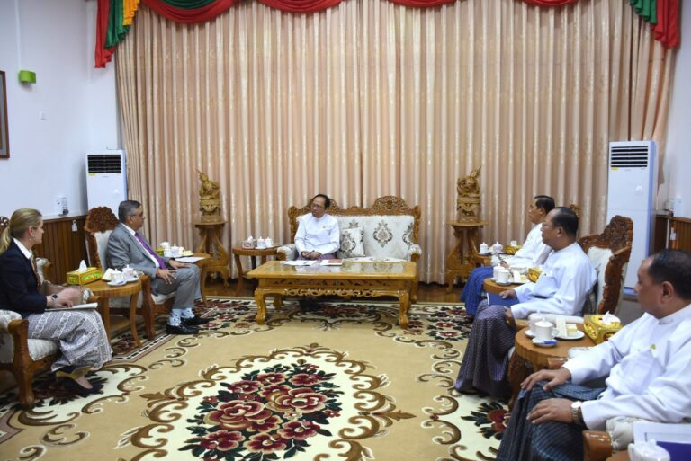 ကျန်းမာရေး ရန်ပုံငွေများ မသက်ဆိုင်သည့် အဖွဲ့အစည်းများထံ မရောက်ရှိစေရေး ကျန်းမာရေးဝန်ကြီးဌာနနှင့် UNOPS တို့ တွေ့ဆုံ ဆွေးနွေး