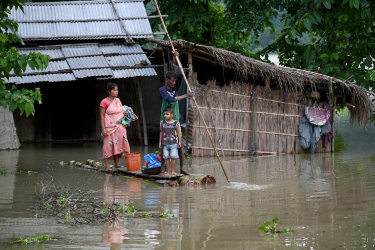 အိန္ဒိယ၌ မိုးကြီးရေလျှံ၍ လူ ၁၁ ဦးထက်မနည်း‌ေ-သဆုံး