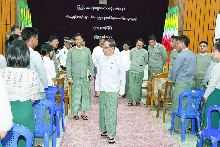 ရွေးကောက်ပွဲ ကျင်းပနိုင်ရေး အရှိန်အဟုန်မြှင့်လာသည့် ရွေးကော်