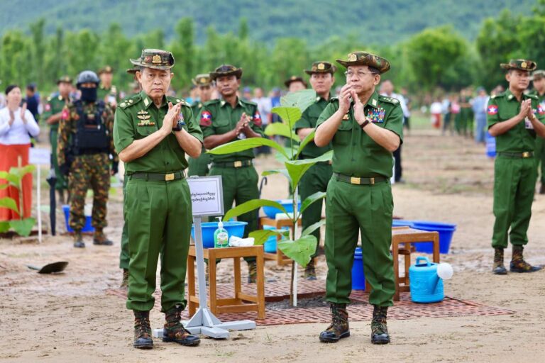 ကာကွယ်ရေးဦးစီးချုပ်ရုံး (ကြည်း၊ ရေ၊ လေ) မိသားစုများ၏ ဒုတိယအကြိမ် မိုးရာသီသစ်ပင်စိုက်ပျိုးပွဲတော်တွင် စုစုပေါင်း (၂၄၀၀) ပင်အား စုပေါင်းစိုက်ပျိုး