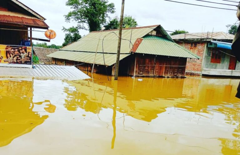 တနင်္သာရီမြို့နယ်အတွင်း မြစ်ရေမြင့်တက်ပြီး ရေကြီးရေလျှံမှုများကြောင့် အခြေခံပညာကျောင်း (၂၀) ယာယီ ပိတ်ထားရ