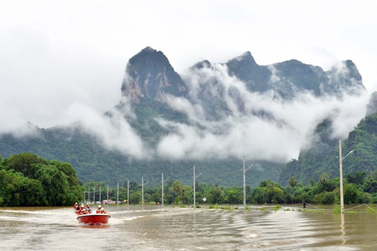 ကရင်ပြည်နယ်တွင် ရေဘေးကြောင့် ယာယီ ကယ်ဆယ်ရေးစခန်းပေါင်း (၅၇) ခုဖွင့်လှစ်ရ