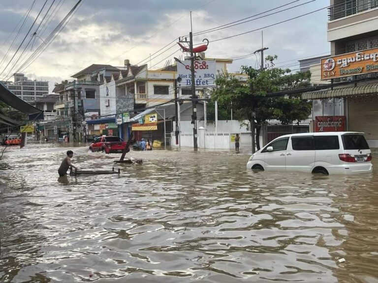 မယ်ဆိုင်ချောင်းရေမြင့်တက်လာမှုကြောင့် တာချီလိတ်တွင် အနိမ့်ပိုင်းရပ်ကွက်များ‌ ရေနစ်မြှပ်မှုဖြစ်ပွား