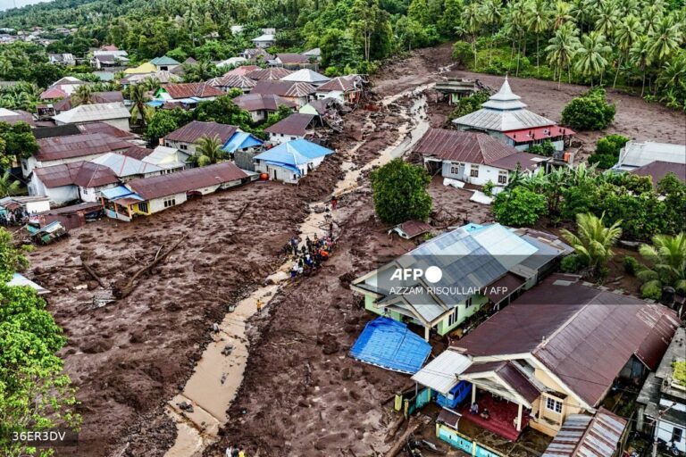 အင်ဒိုနီးရှားမြောက်ပိုင်း မာလူကူ၌ ရေကြီး၍ လူ ၁၃ ဦး‌ေ-သဆုံး