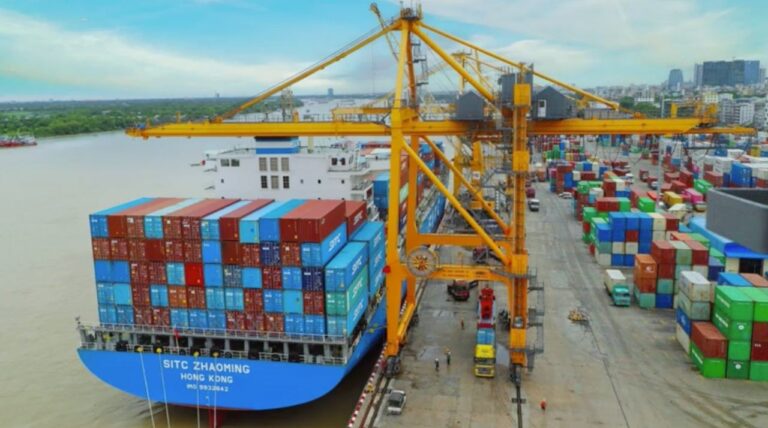 More than 600 container ships arriving at Yangon Port every year