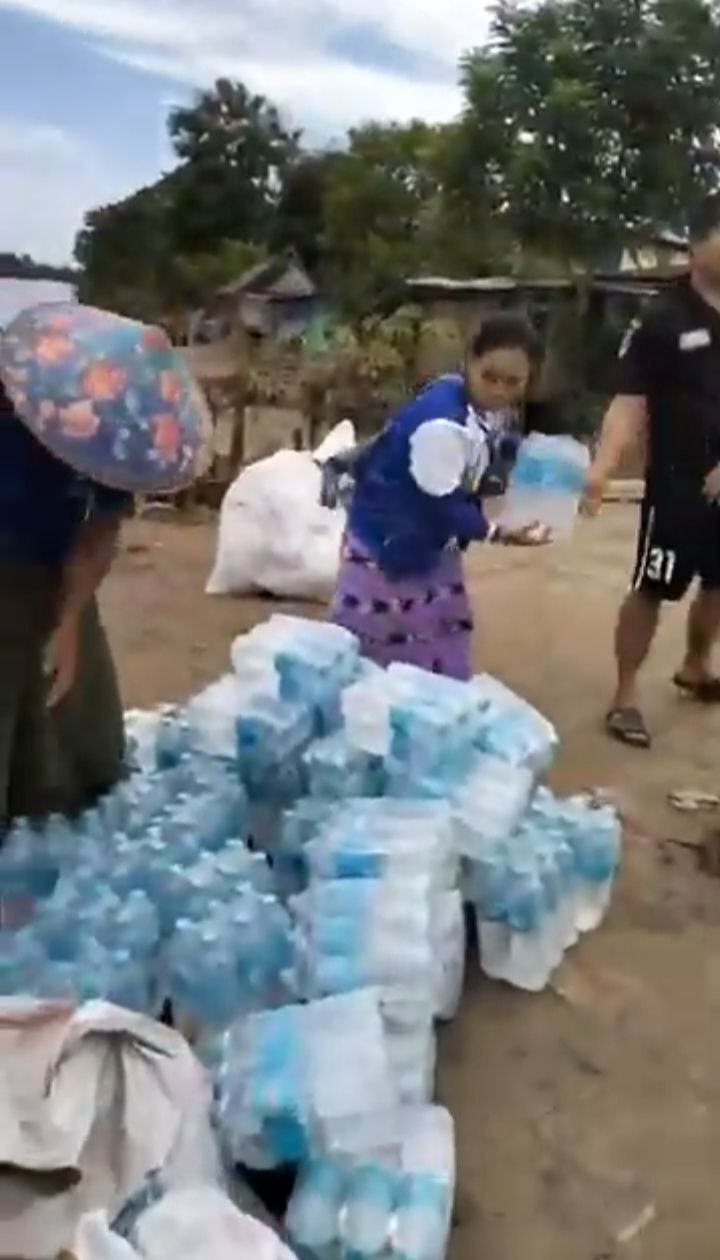 ကော့လုံကျွန်း ရေဘေးသင့်ပြည်သူ အိမ်ထောင်စု (၁,၃၀၀) အတွက် စားနပ်ရိက္ခာများ သွားရောက်ထောက်ပံ့