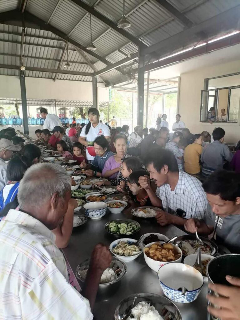 မော်လမြိုင် မြဆည်းဆာ ဆရာတော်ဦးဆောင်သည့် ရာသက်ပန် စတုဒီသာအလှူတော်