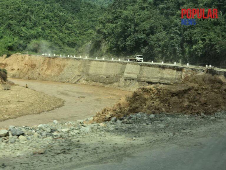 ကုန်စည်စီးဆင်းရေးအရေးပါသည့် ရှမ်းပြည်တောင်ပိုင်းလမ်းတွင် ရေပေါင်းဆုံရွာ အထက်ဖက်လမ်းအခြေအနေ က ရေတိုက်စားမှုအဆိုးဆုံးဖြစ်ခဲ့