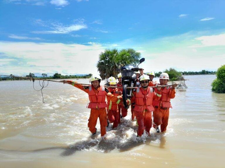 ပန်းလောင်မြစ်ရေမြင့်တက်မှုကြောင့် တံတားဦးမြို့နယ်ရှိ ကျေးရွာ(၃)ရွာအတွင်း ရေဝင်ရောက်နေ