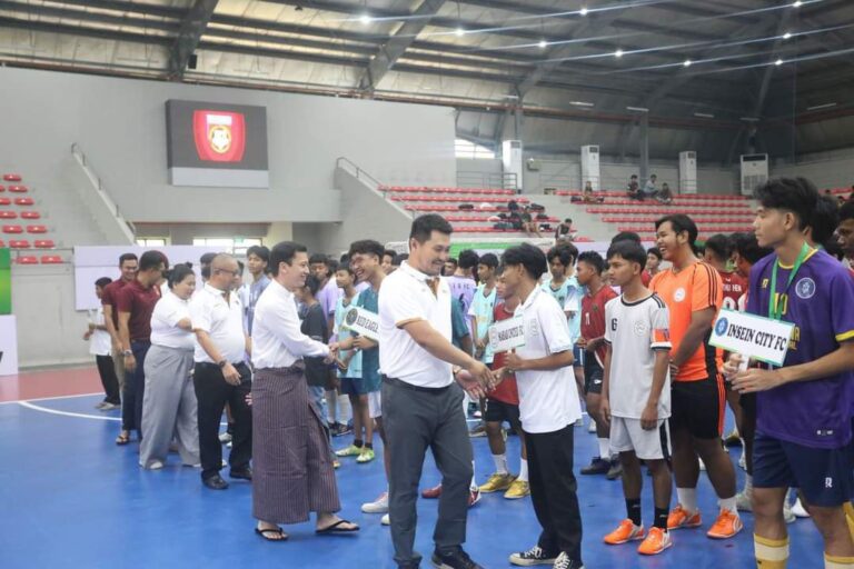 (၁၇)ရက်ကြာ ကျင်းပပြုလုပ်မည့် Royal-D U19 Futsal ယနေ့ စတင်ယှဉ်ပြိုင်