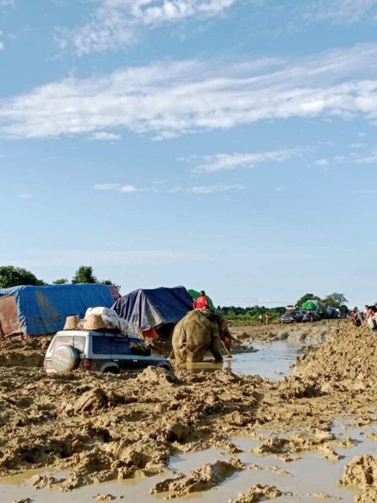 နန်းယွန်း-မြစ်ကြီးနား ယာဉ်စီးခ ဈေးနှုန်းများမြင့်တက်နေပြီး ကုန်ဈေးနှုန်းများလည်း မြင့်တက်နေ